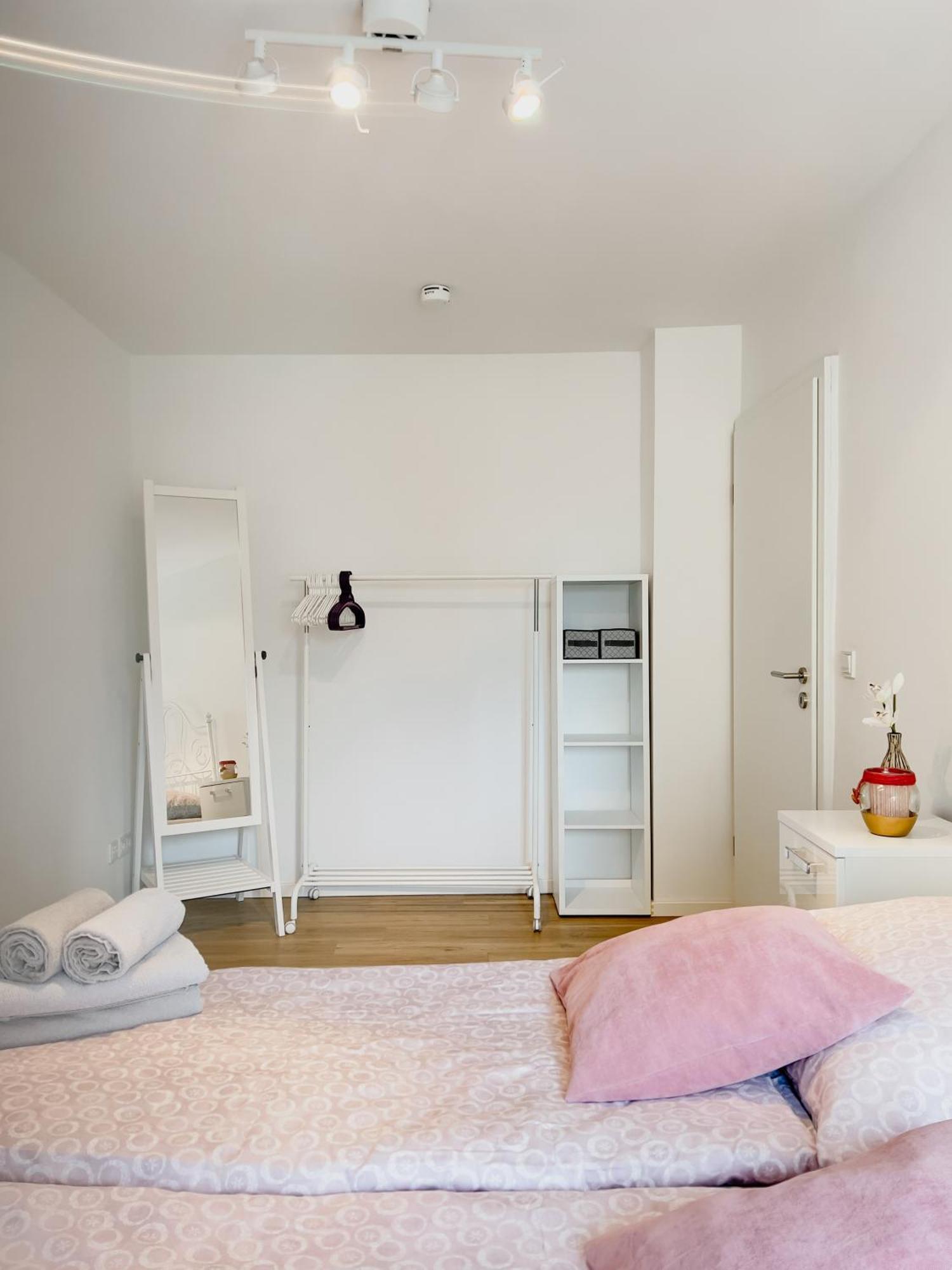 Schoene Helle & Gemuetliche Wohnung In Altstadtnaehe إرفورت الغرفة الصورة